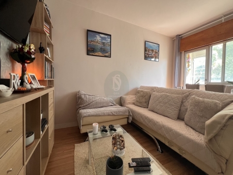 Apartamento T2 em Vilar de Andorinho, V. N. Gaia