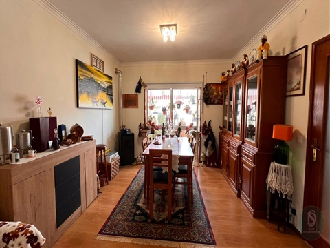 Apartamento T3 em Oliveira do Douro, V. N. Gaia